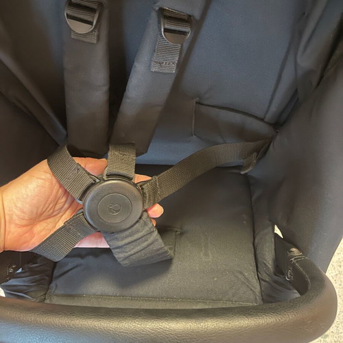 Stokke Beat stroller with carry cot like new, with boxes and instructions