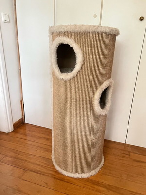 Trixie Cat Tower 100x40cm Like New