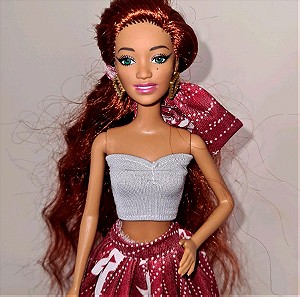 Barbie fashionista με κόκκινα μακριά μαλλια