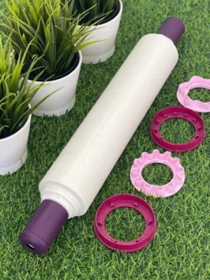 Tupperware rolling pin new with set of 4 adjustable thickness molds