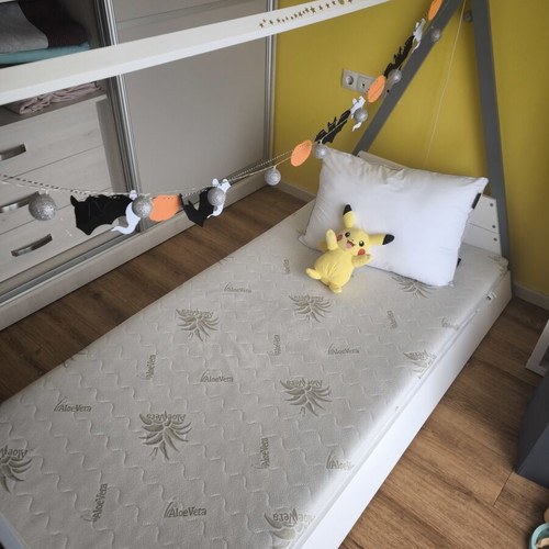 Bergen Montessori Style Children's Bed with Memory Foam Mattress used