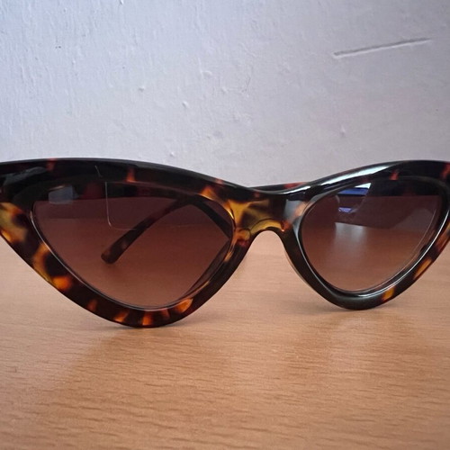 Tortoise sunglasses like new