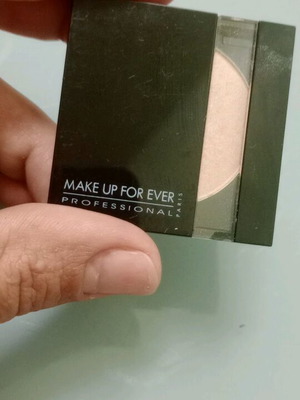 Make Up For Ever eyeshadow like new