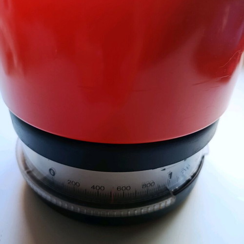 Vintage Soehnle scale used, 70s Space age edition