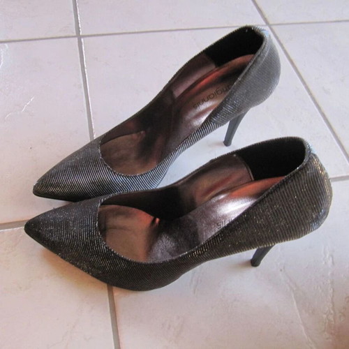Sarigiannis women's shoes size 41 silver heels new