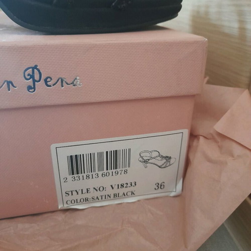 Alma en Pena sandals new, size 36, black