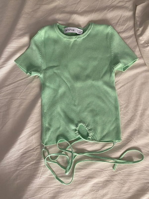 Short-sleeve crop top like new with waist ties, size XS