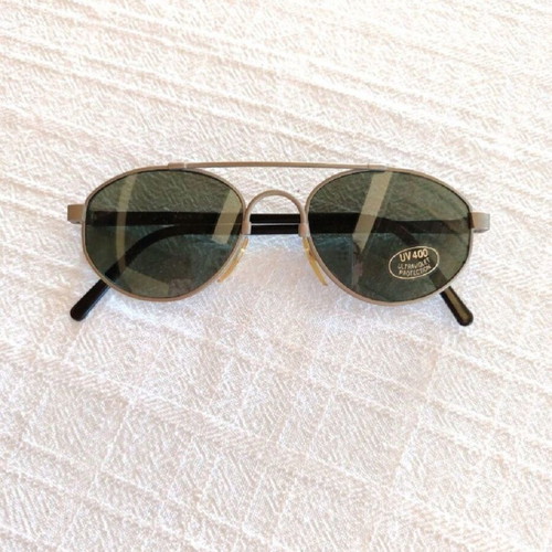 90s vintage sunglasses, UV 400 protection, Italy design
