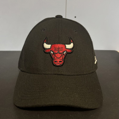 New Era Chicago Bulls Youth Cap like new, black, one size