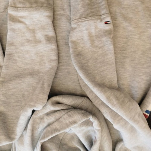 Tommy Hilfiger sweatshirt gray size Small like new