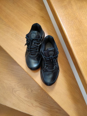 Reebok EasyTone black athletic shoes size 37, worn few times