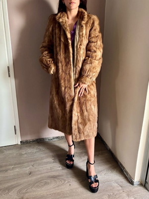 Women's 2 in 1 fur coat like new, natural fur, leather