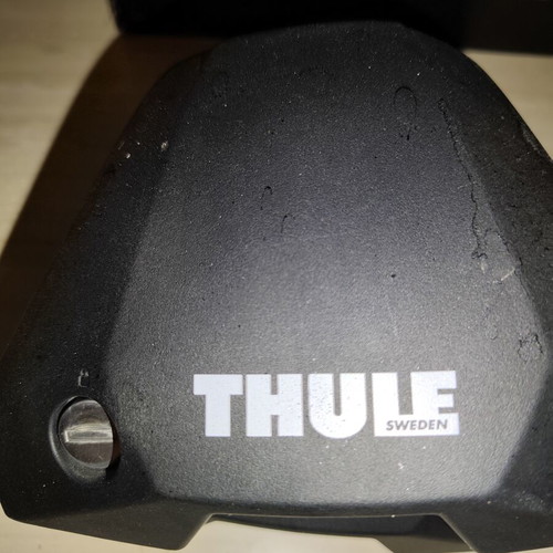 Thule WingBar Edge Roof Bars 95cm with 720500 Bases like new