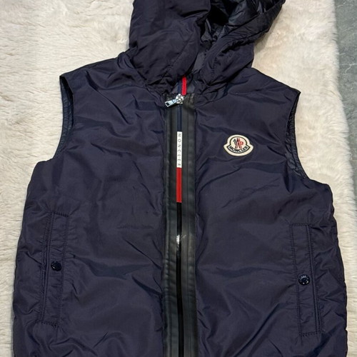 Moncler sleeveless jacket for boy like new, blue, size 104 cm