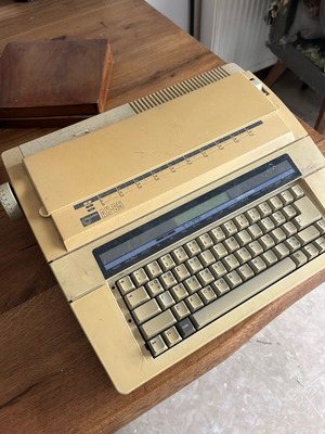 Nakajima AX-65 ηλεκτρονική γραφομηχανή μεταχειρισμένη για ανταλλακτικά