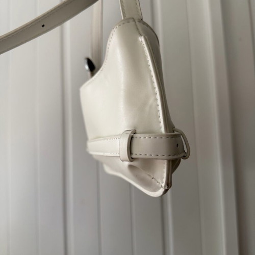 Shoulder bag like new, white