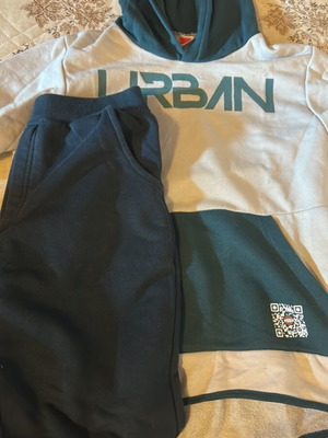 Joyce sweatshirt and tracksuit set like new for 10 years old