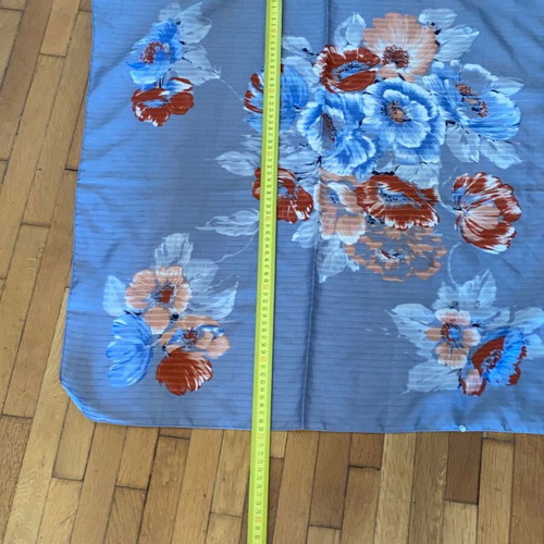 Vintage φουλάρι με floral μοτίβο σε γκρι-μπλε φόντο, μεταχειρισμένο