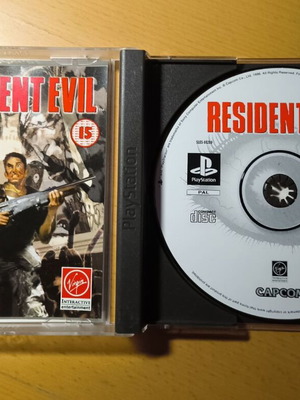 Resident Evil PlayStation 1 Black Label like new