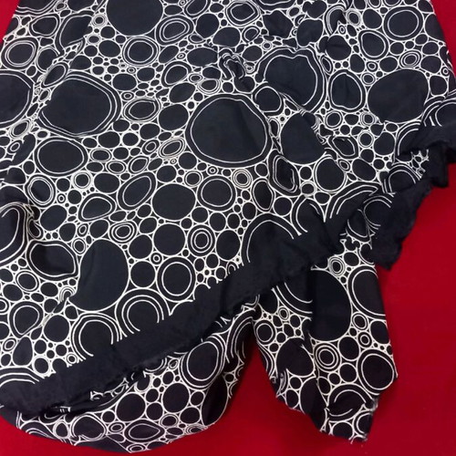 Fabric very good quality 1.5x1.5 new, thin and airy