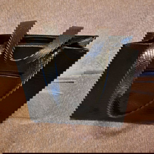 Τσάντα ώμου Keddo μαύρη μεσαίου μεγέθους, σε άριστη κατάσταση