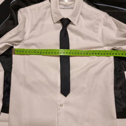 Reserved boys' blue suit new with 2 trousers size 6-7 years