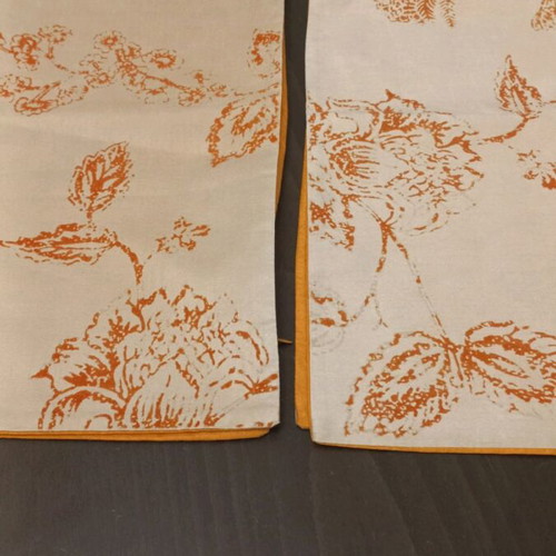Decorative pillows like new