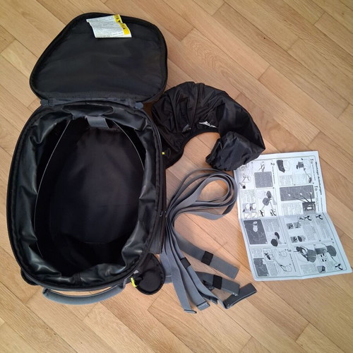 Givi tank bag, magnetic fuel tank bag 25 liters
