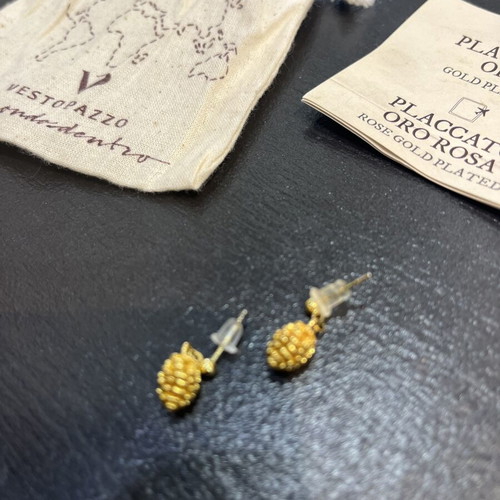 Vestopazzo earrings new, pine cone design, gold plated