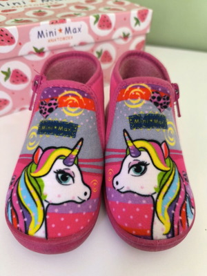 Mini Max anatomical unicorn slippers No. 24 like new, pink