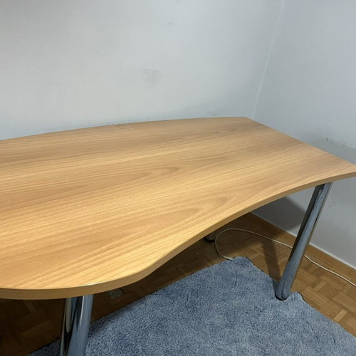 Neoset desk like new, beige melamine, metal legs