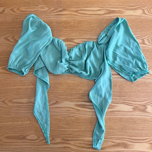 Bubblegun top size L like new, green