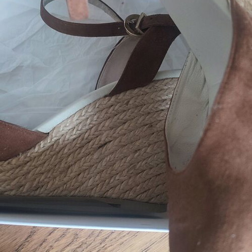 Nak leather platform sandals like new, camel color, size 37