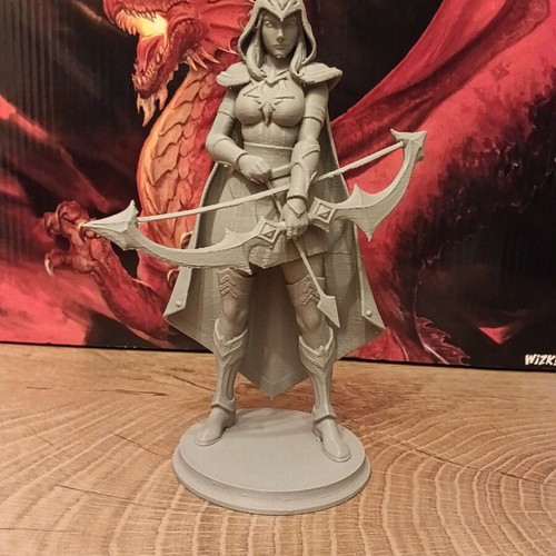 Ashe resin figure from League of Legends like new, 15 cm