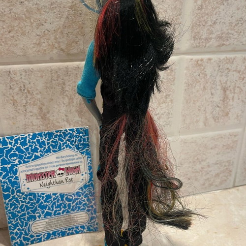 Monster High Neighthan Rot 2013 like new
