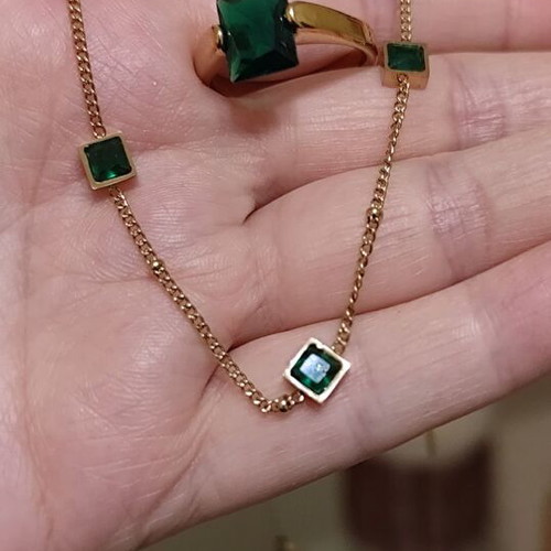 Jewelry set with green stone stainless steel necklace and ring new