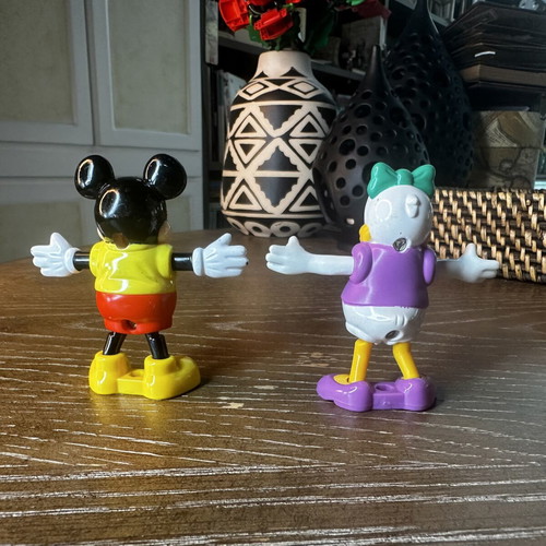 Διάφορες συλλεκτικές φιγούρες Disney, 12 τεμάχια και 1 συλλεκτικό κλειδί