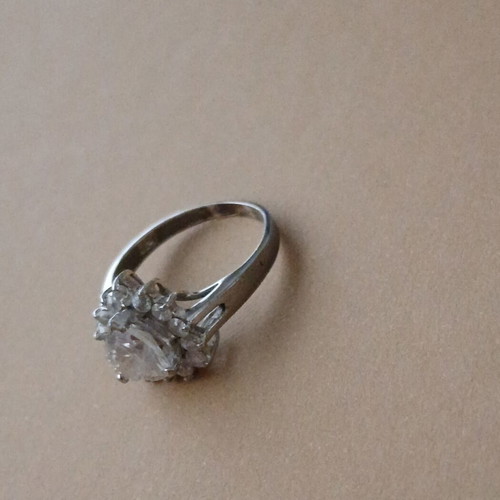 Silver 925 solitaire ring with heart-shaped zircon