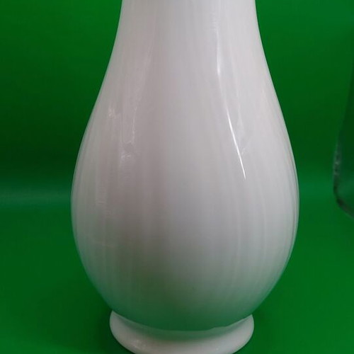 Hutschenreuther porcelain vase like new, 20 cm height