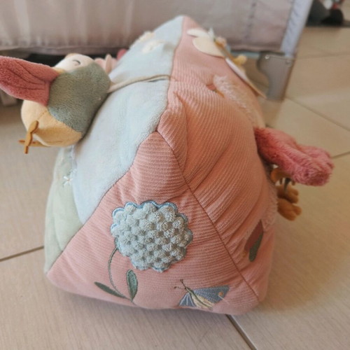 Little Dutch baby pillow with various textures and sounds used