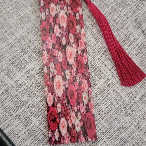 Wooden bookmark with floral texture new