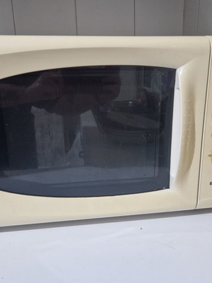 Bluesky microwave oven used, not heating