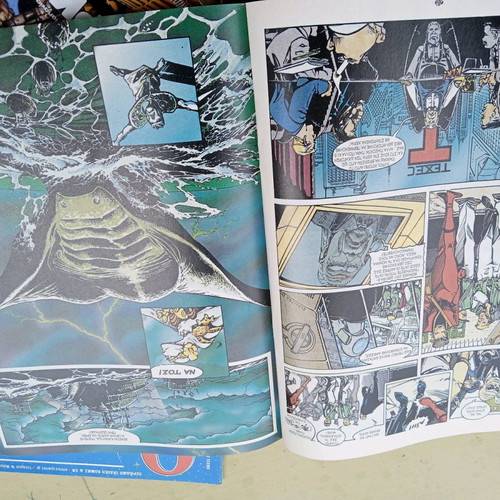 Comics magazines "9" used, pack of 4 from 2001
