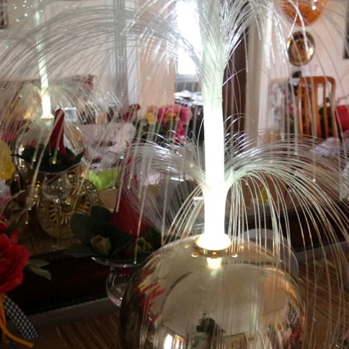 Collectible clock like new with lighting and rotating solinas