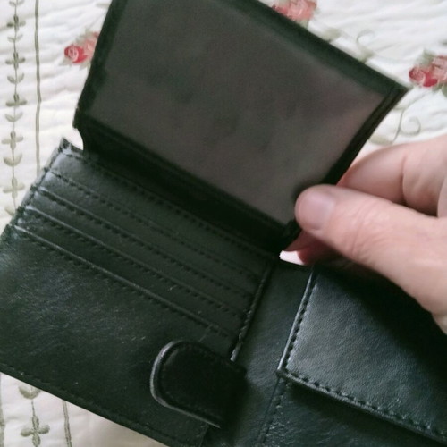 Bossini men's wallet black like new