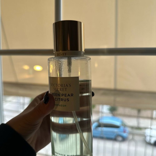 Victoria’s Secret body mist like new, green pear and citrus