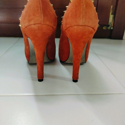 Vera Pelle suede pumps tan with studs size 38 like new