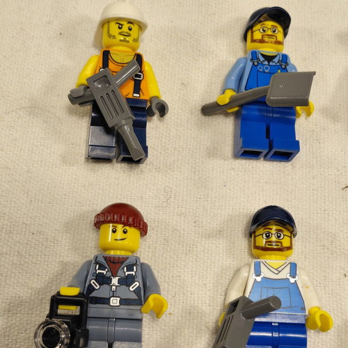 LEGO genuine worker and craftsman minifigures, set