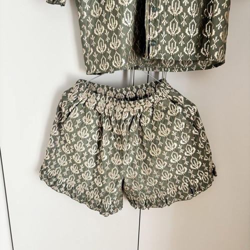 Etoile Coral Set like new, medium, green and gold