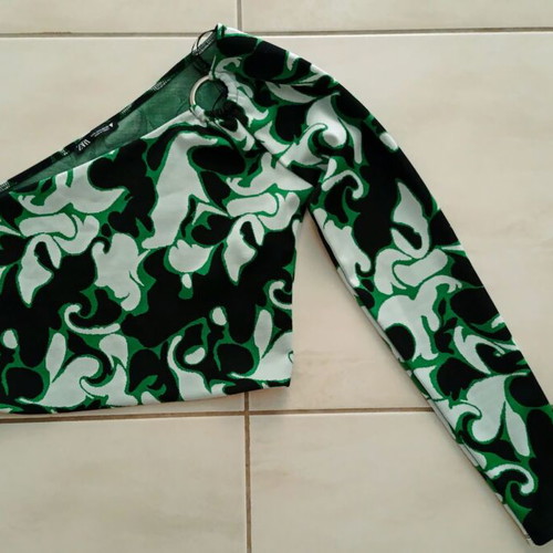 Zara one shoulder top like new, green and black, size L